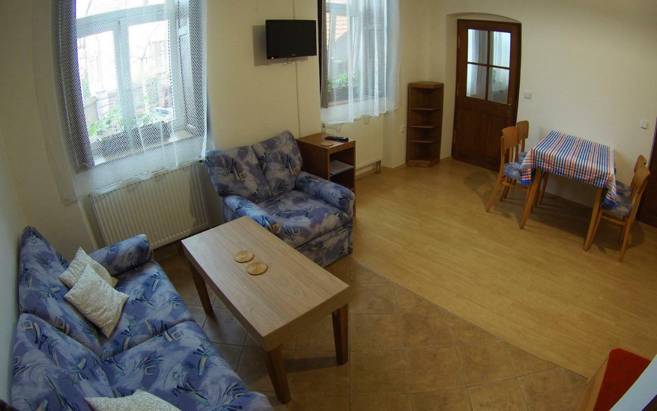 Apartman Nove Hrady ภายนอก รูปภาพ